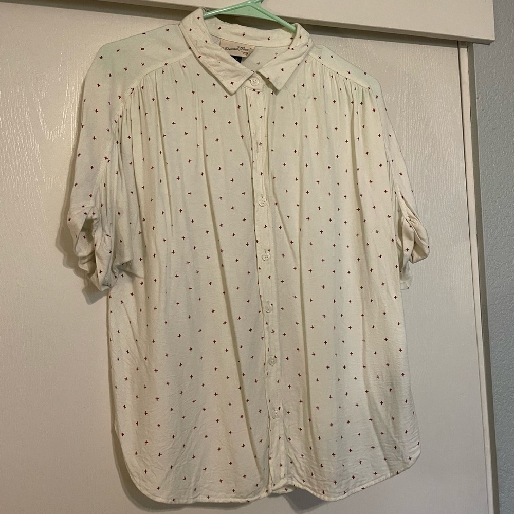 Universal Thread Button Up
